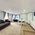 Revelton 4*