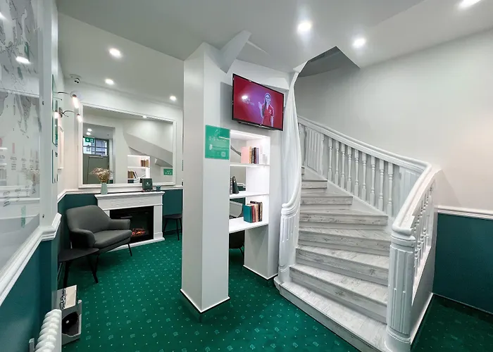 Aparthotel Revelton 4*