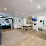 Revelton 4*