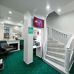 아파트호텔 Revelton 4*
