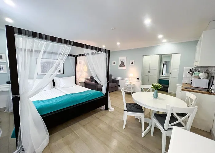 Revelton Aparthotel 4*